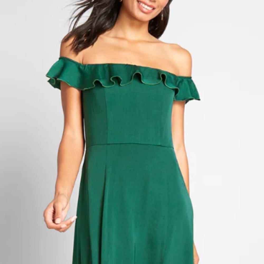 NWT Modcloth Ruffled and Radiant Off-the-Shoulder Dress